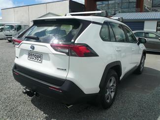 2022 Toyota RAV4 - Thumbnail