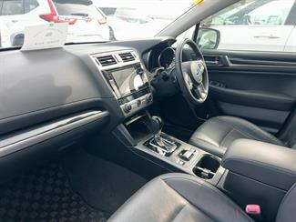 2015 Subaru OUTBACK - Thumbnail