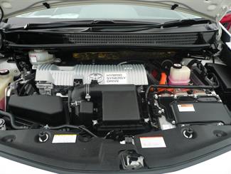 2021 Toyota Prius - Thumbnail