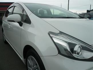 2021 Toyota Prius - Thumbnail