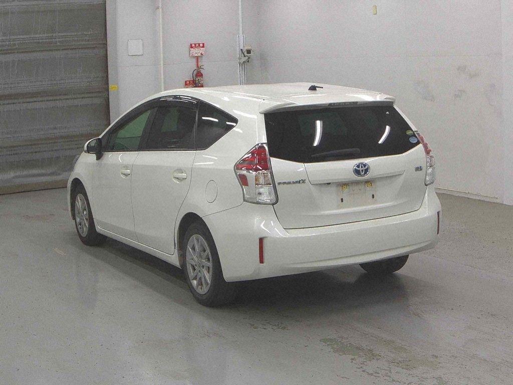 2021 Toyota PRIUS ALPHA