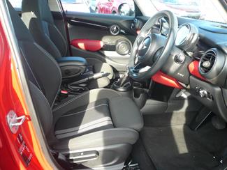 2015 Mini Cooper - Thumbnail