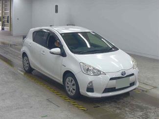 2013 Toyota Aqua - Thumbnail