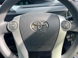 2013 Toyota Aqua - Thumbnail