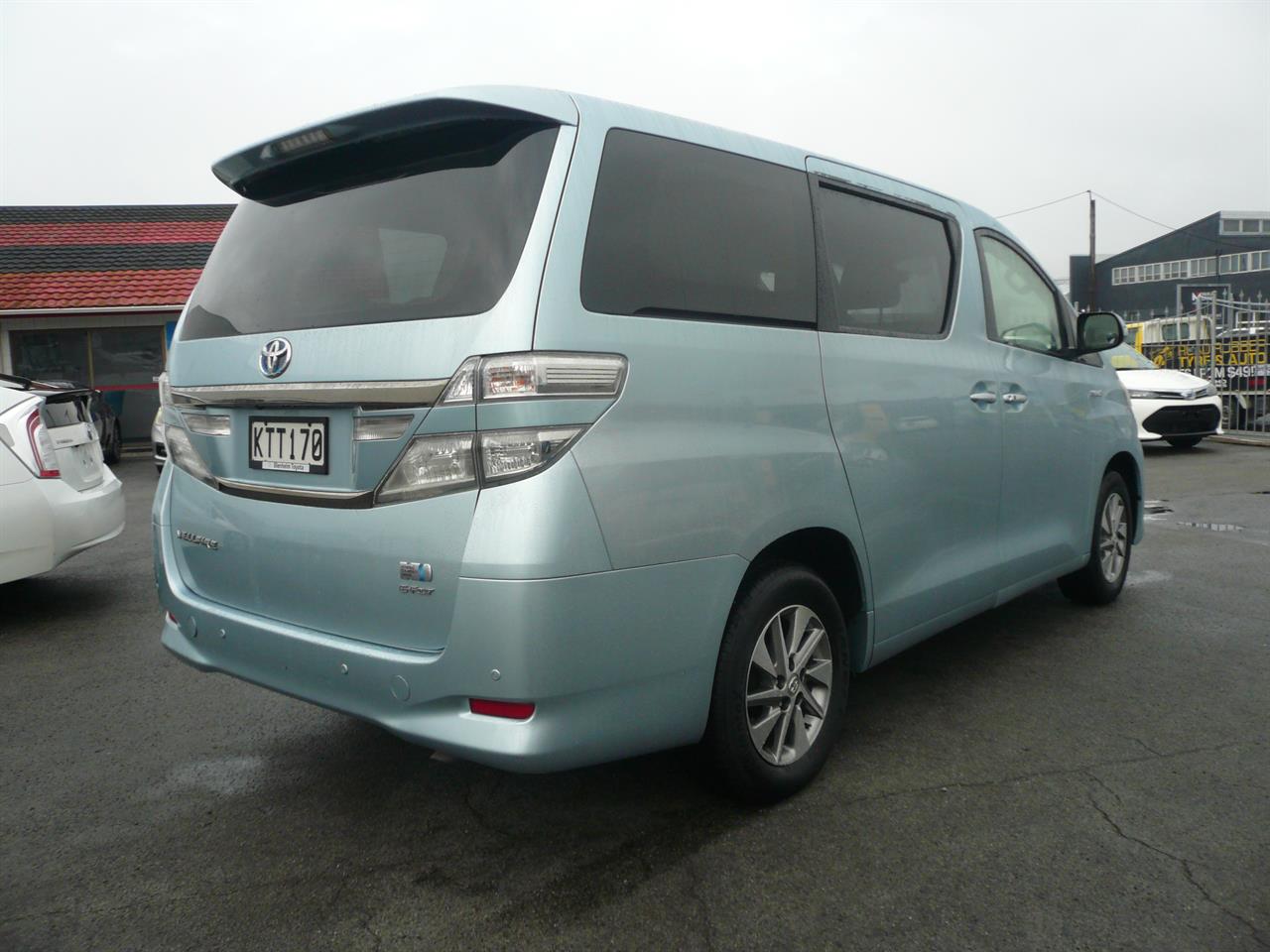 2014 Toyota VELLFIRE