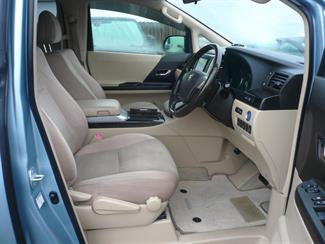 2014 Toyota VELLFIRE - Thumbnail