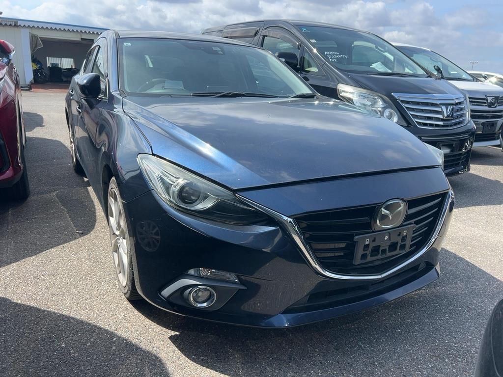 2013 Mazda Axela