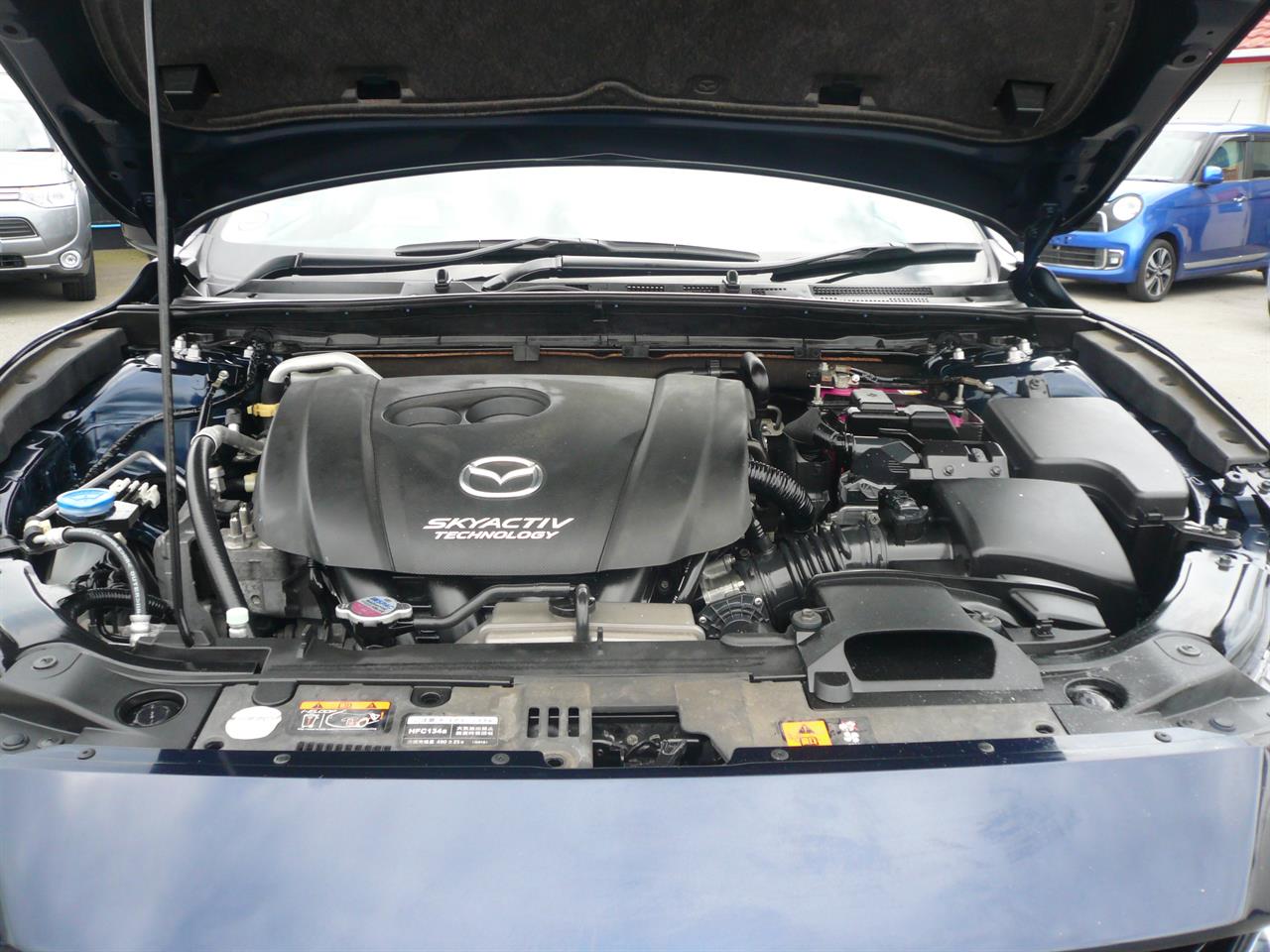 2013 Mazda Axela
