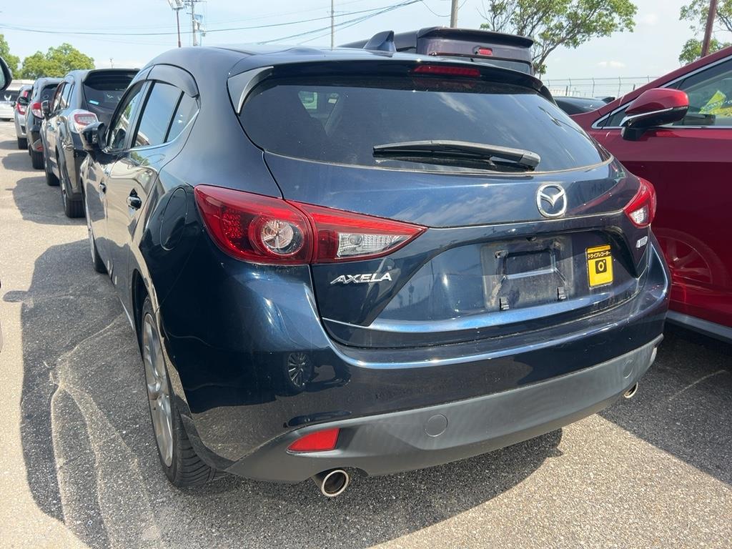 2013 Mazda Axela