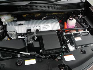 2020 Toyota Prius - Thumbnail