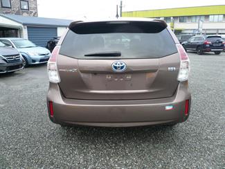 2020 Toyota Prius - Thumbnail
