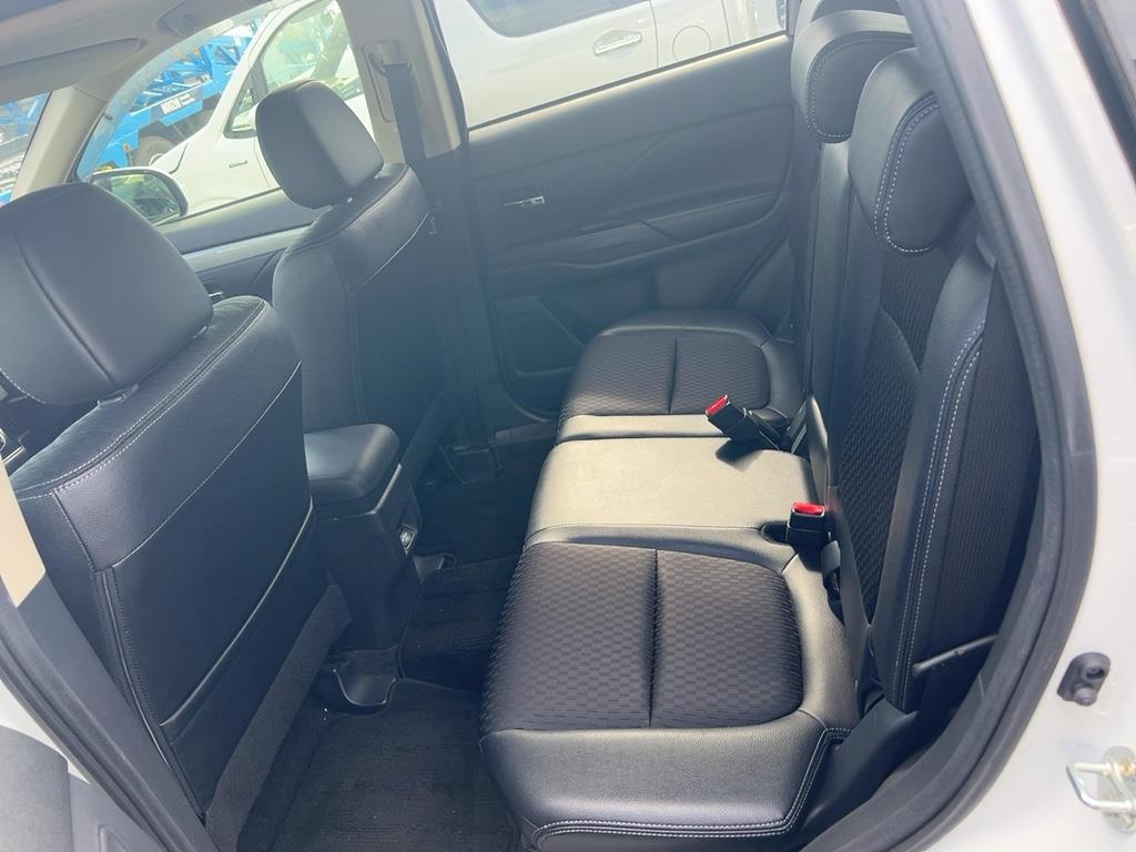 2013 Mitsubishi Outlander phev