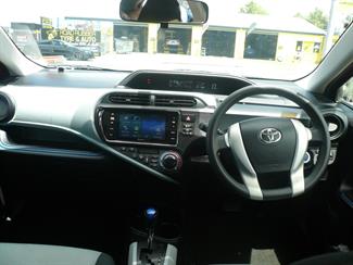 2014 Toyota Aqua - Thumbnail