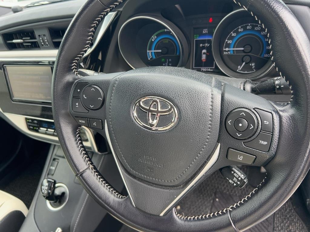 2016 Toyota AURIS