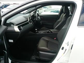 2018 Toyota C-HR - Thumbnail