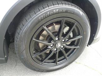 2018 Toyota C-HR - Thumbnail