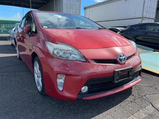 2014 Toyota Prius - Thumbnail