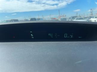 2014 Toyota Prius - Thumbnail