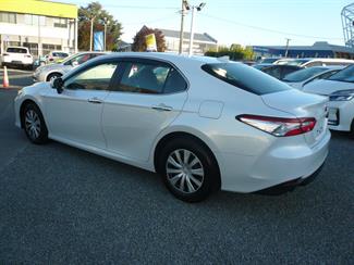 2020 Toyota Camry - Thumbnail