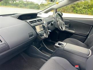 2021 Toyota PRIUS ALPHA - Thumbnail