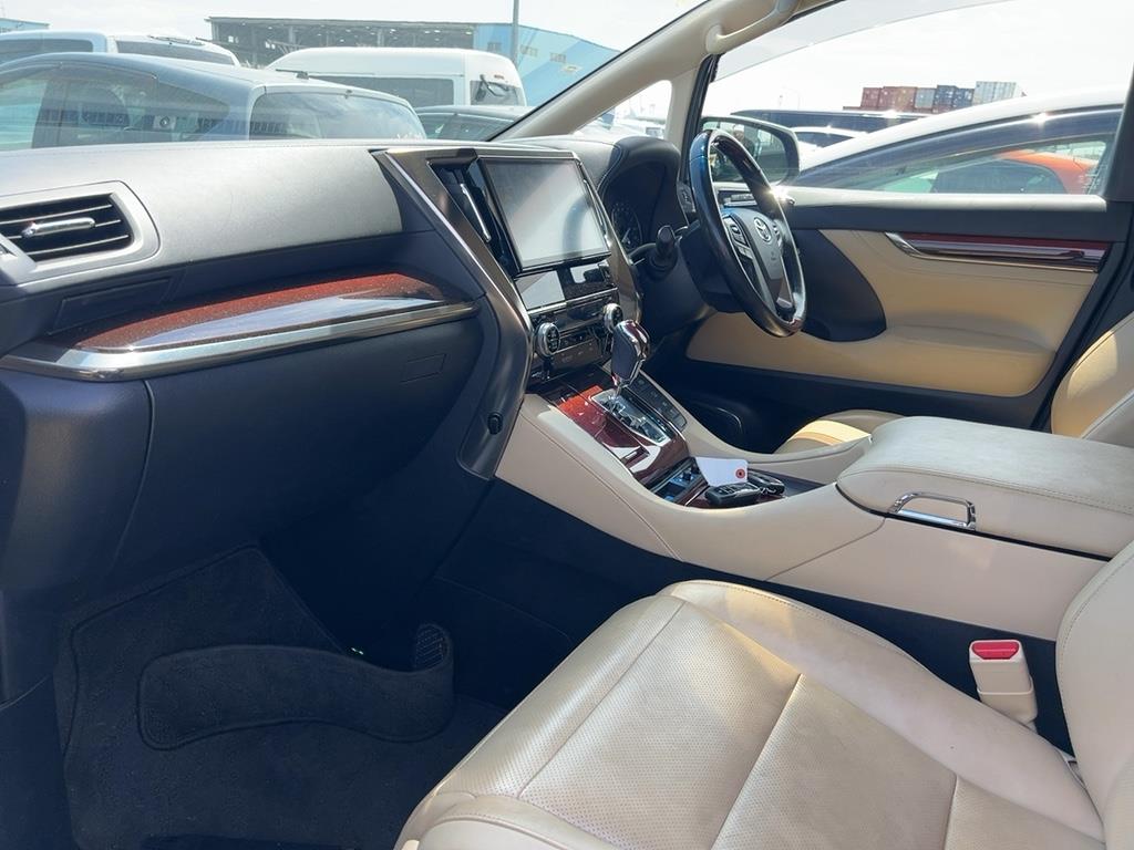 2016 Toyota VELLFIRE