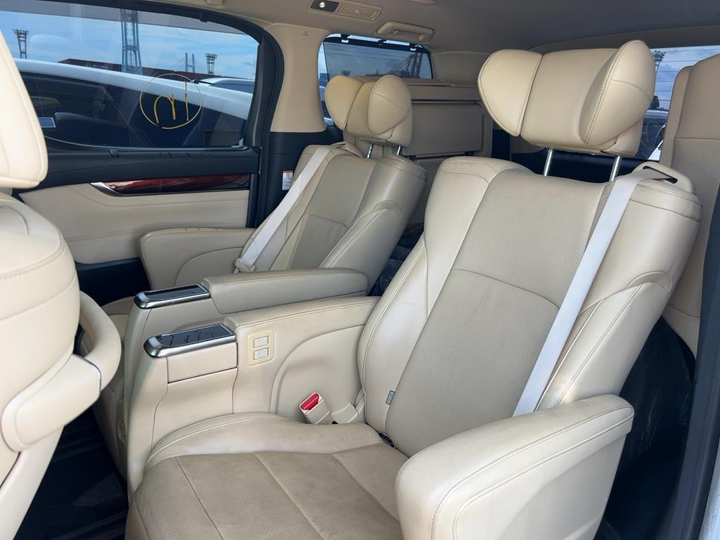 2016 Toyota VELLFIRE
