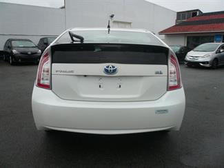 2015 Toyota Prius - Thumbnail