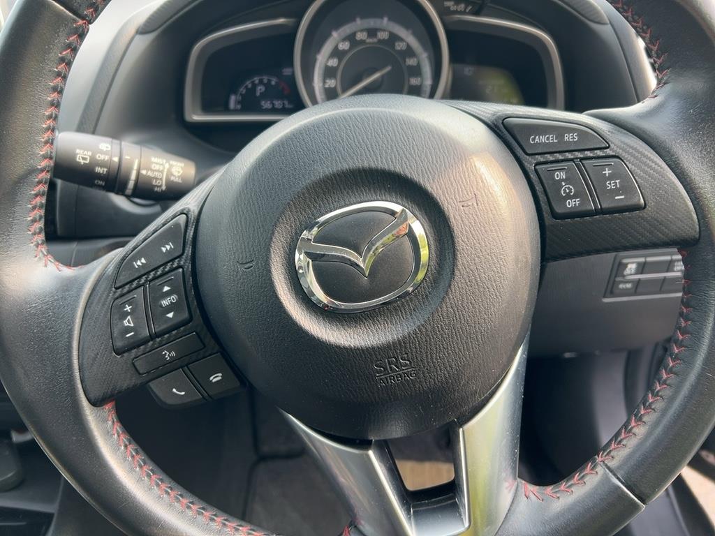2015 Mazda Axela skyactive 1500cc