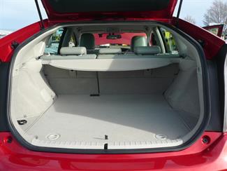 2014 Toyota Prius - Thumbnail