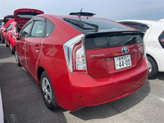 2014 Toyota Prius - Thumbnail