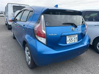 2015 Toyota Aqua - Thumbnail
