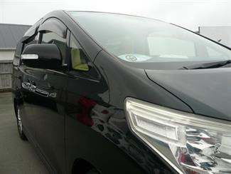 2013 Toyota Alphard - Thumbnail