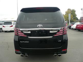 2013 Toyota Alphard - Thumbnail