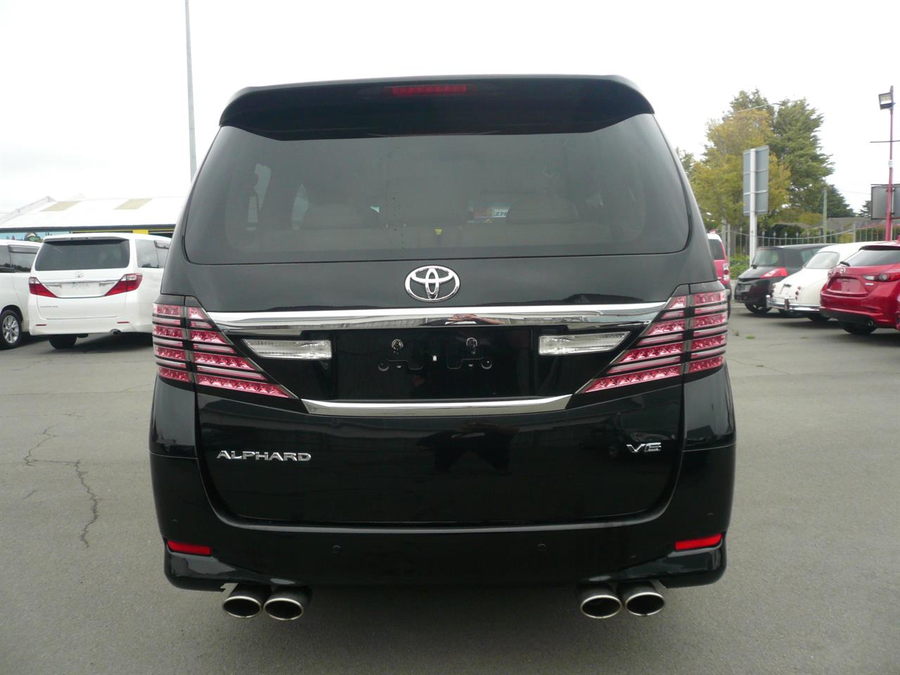 2013 Toyota Alphard