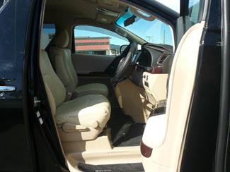 2013 Toyota Alphard - Thumbnail