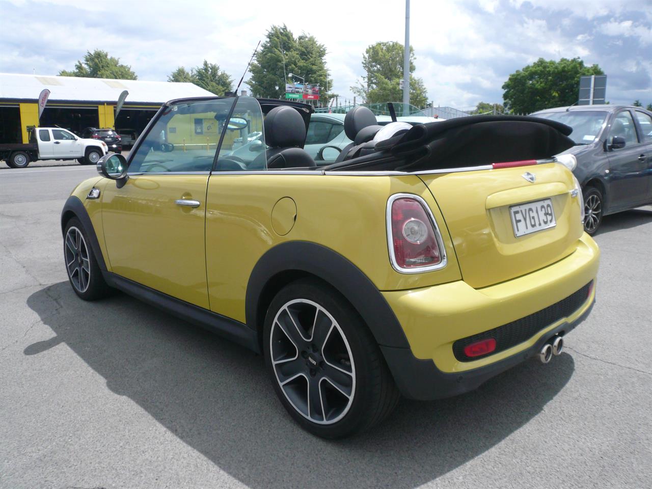 2011 Mini cooper nz new convertible