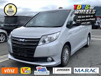 2014 Toyota Noah - Thumbnail