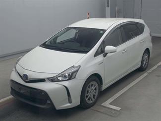 2020 Toyota Prius Alpha 1800cc hybrid - Thumbnail