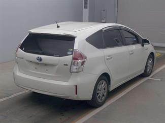 2020 Toyota Prius Alpha 1800cc hybrid - Thumbnail