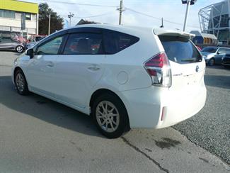 2020 Toyota Prius - Thumbnail
