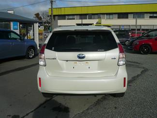 2020 Toyota Prius - Thumbnail