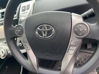 2015 Toyota Prius - Thumbnail