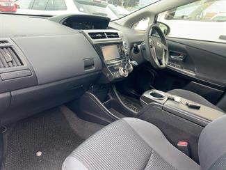 2015 Toyota Prius - Thumbnail