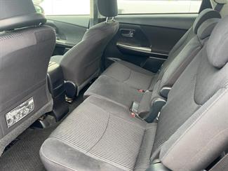 2015 Toyota Prius - Thumbnail