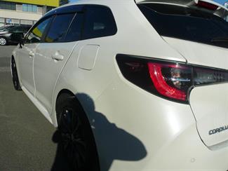 2020 Toyota COROLLA - Thumbnail