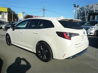 2020 Toyota COROLLA - Thumbnail