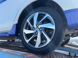 2014 Toyota Aqua - Thumbnail