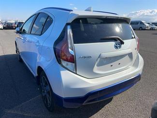 2014 Toyota Aqua - Thumbnail