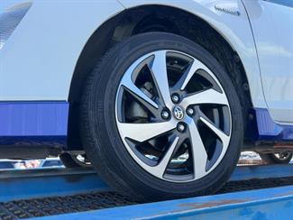 2014 Toyota Aqua - Thumbnail