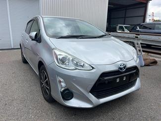 2015 Toyota Aqua - Thumbnail